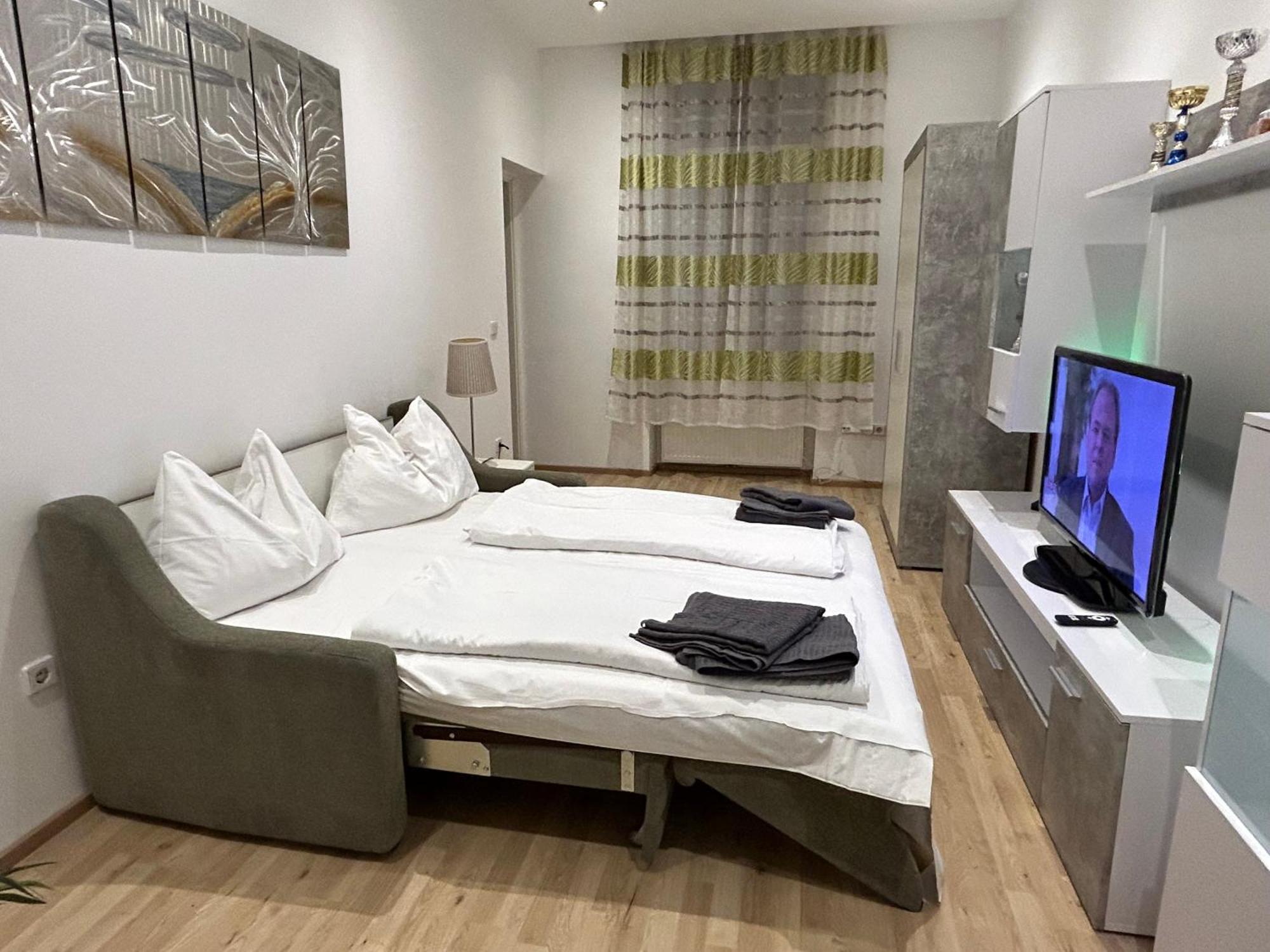 Schoene, Helle Wohnung In Stadtnaehe Wina Bagian luar foto