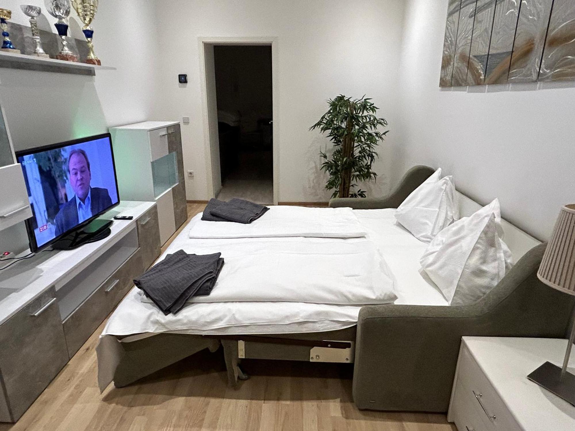 Schoene, Helle Wohnung In Stadtnaehe Wina Bagian luar foto