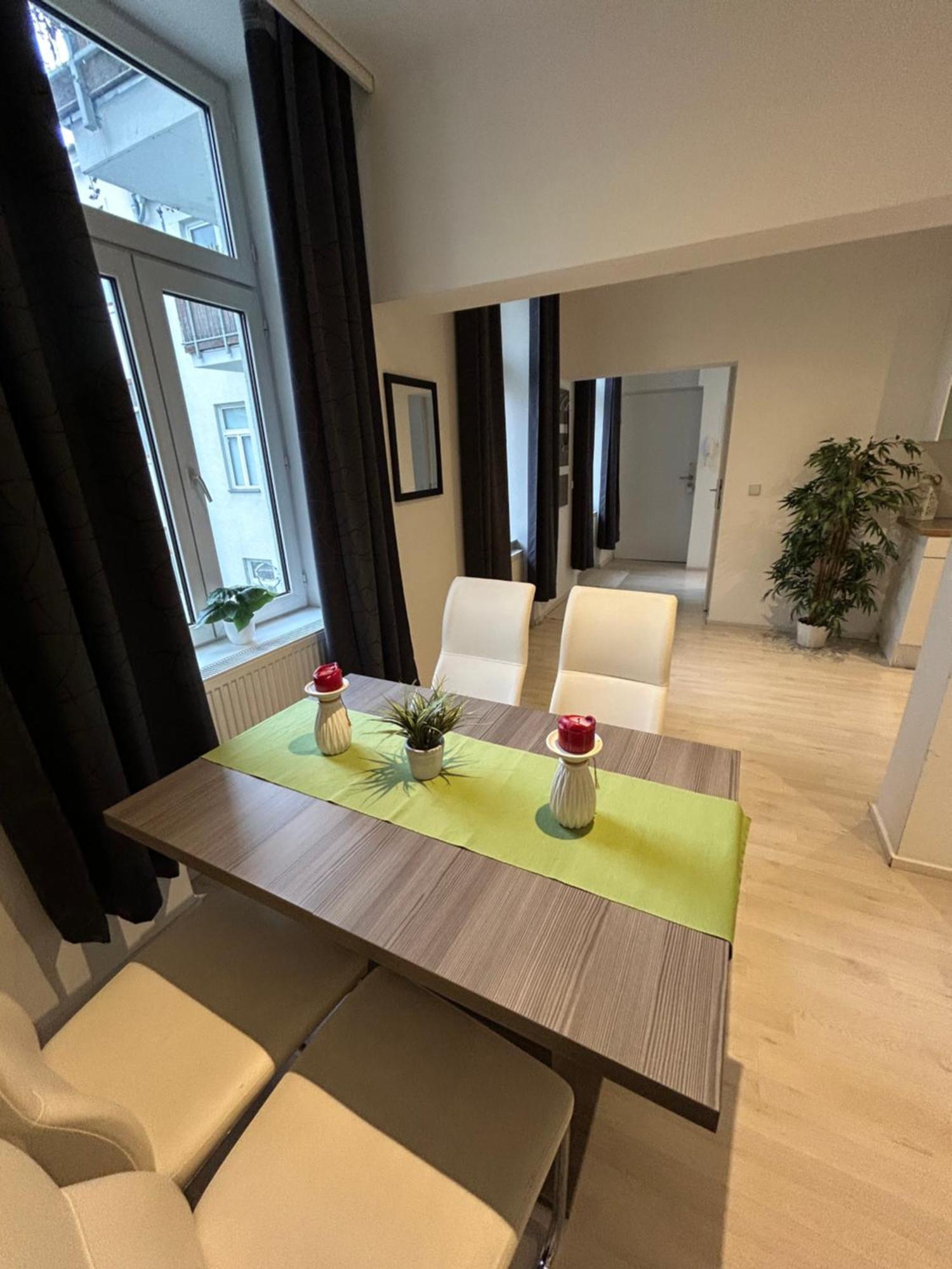 Schoene, Helle Wohnung In Stadtnaehe Wina Bagian luar foto